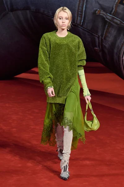Look 37
